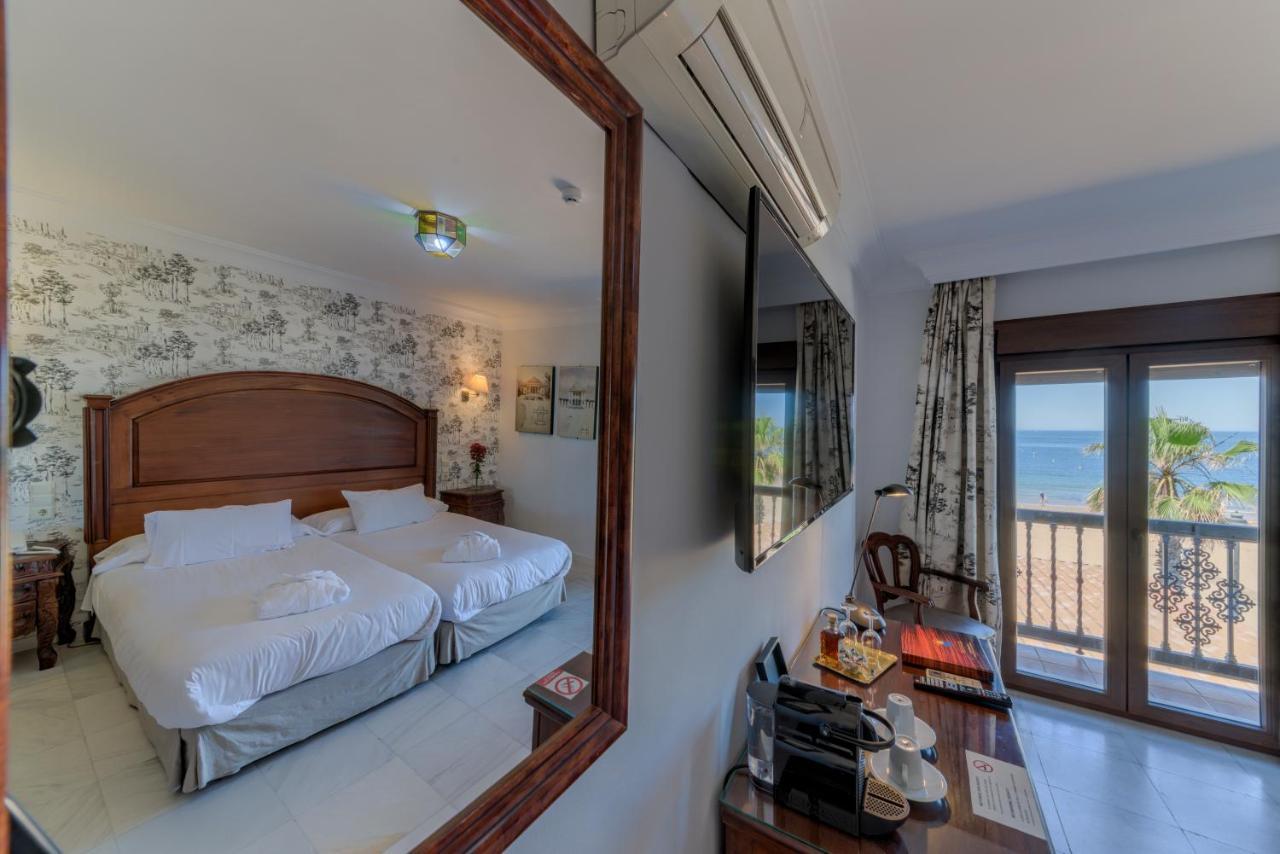 Double or Twin Room Sea View,812378956:JPEG