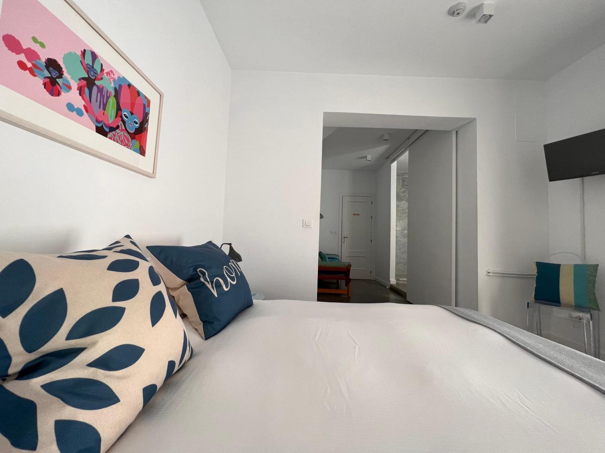 Double Room,1590363485:JPEG